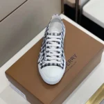 Burberry Logo Print Gingham Sneakers In Black