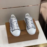 Burberry Logo Print Gingham Sneakers In Black
