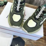 Moncler Lite Runner Sneakers In Navy