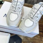 Moncler Lite Runner Sneakers In Grey