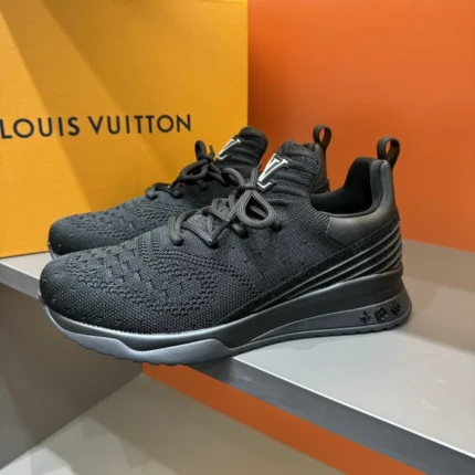 Louis Vuitton V.N.R Black Sneaker Rmwsnlvtm64