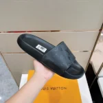 Louis Vuitton Waterfront Mule Rmwlvsdm36