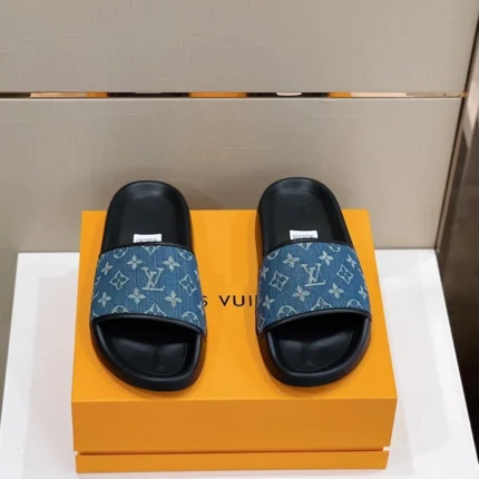 Louis Vuitton Waterfront Mule Rmwlvsdm37