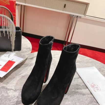 Christian Louboutin Loo Booty